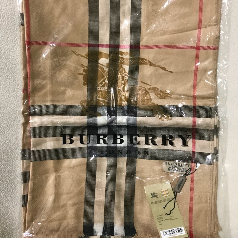 Burberry 100% Cashmere Scarf/Shawl